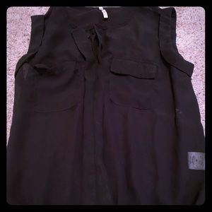 See through sleeveless top!